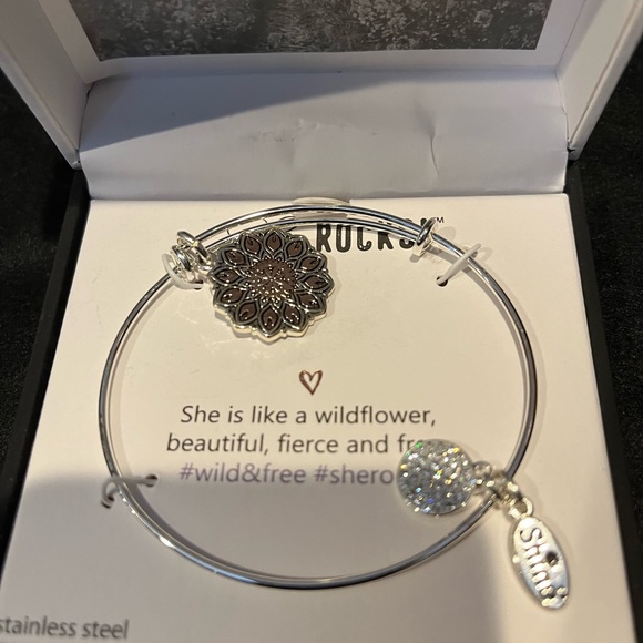 She Rocks Silver adjustable bangle bracelet - Picture 5 of 5